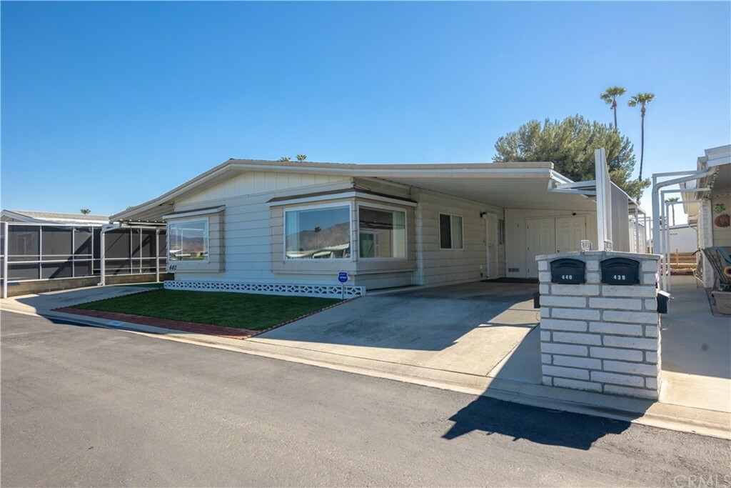 Property Photo:  601 N Kirby Street 440  CA 92545 