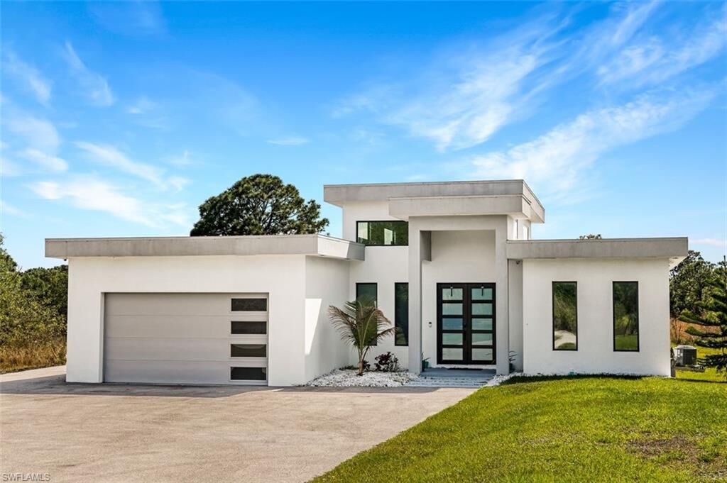 Property Photo: 4518 54th Ave NE FL 34120