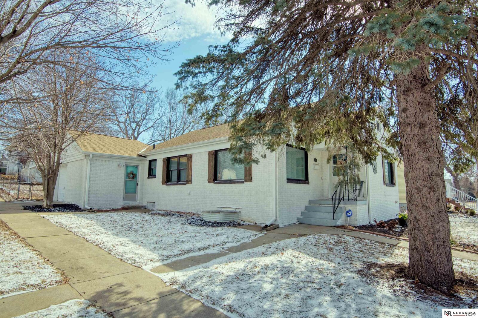 Property Photo: 2347 N 61st NE 68104