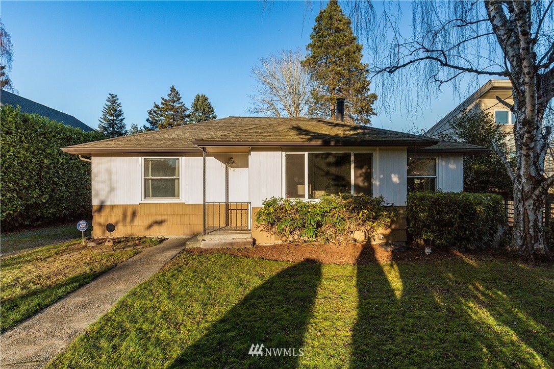Property Photo: 11442 Marine View Drive SW WA 98146