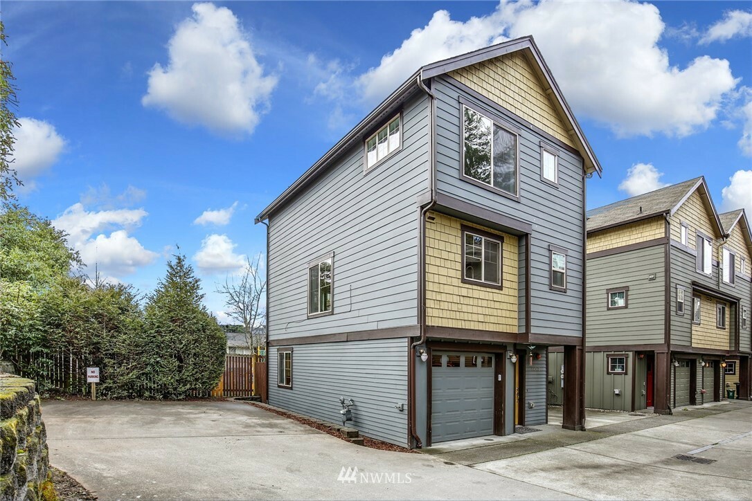 Property Photo:  11312 8th Avenue NE  WA 98125 