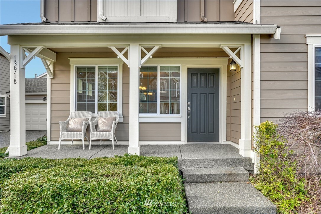 Property Photo: 13918 33rd Drive SE WA 98012