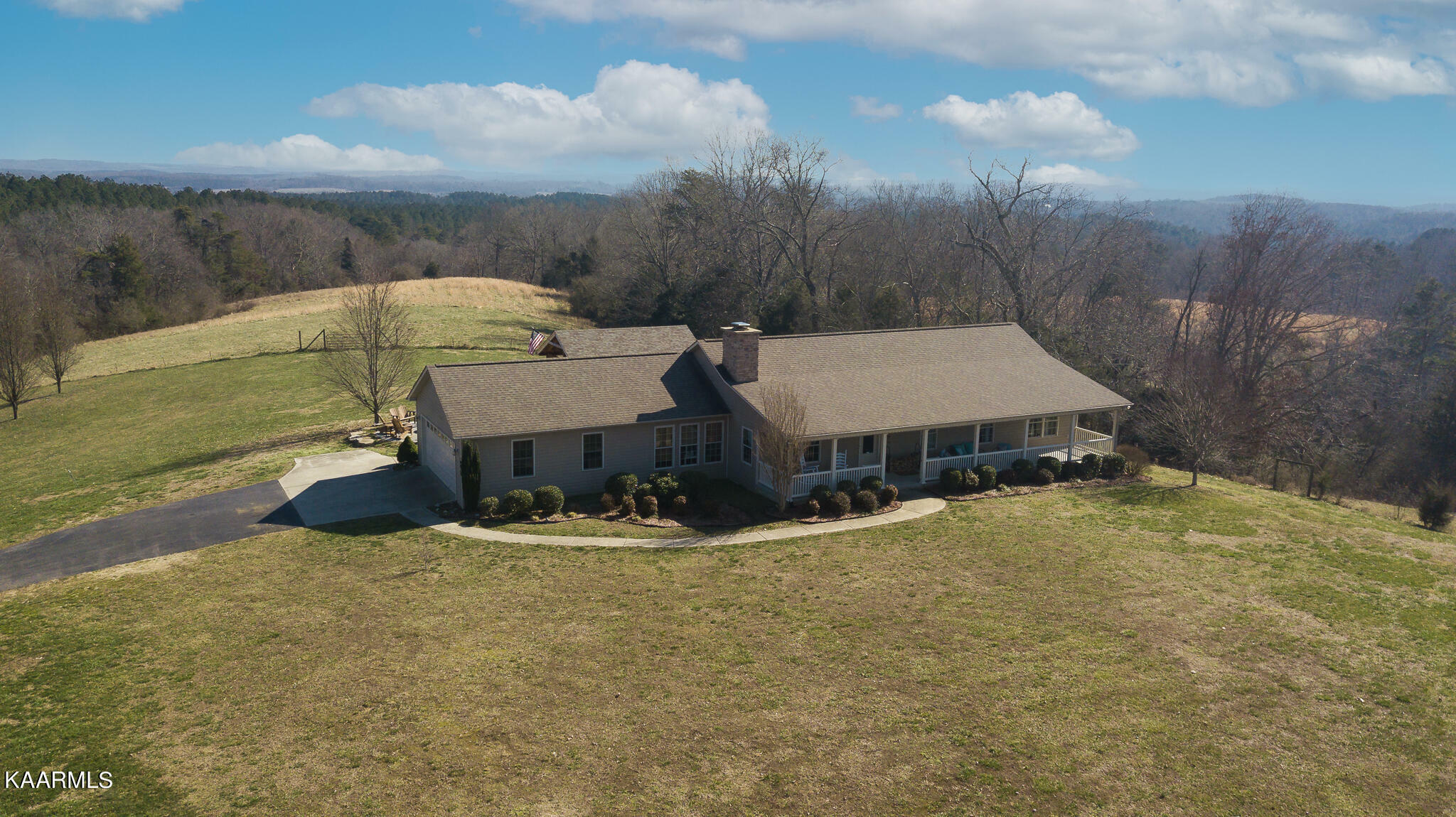 Property Photo:  1633 Howard Farm Lane Lane  TN 37373 