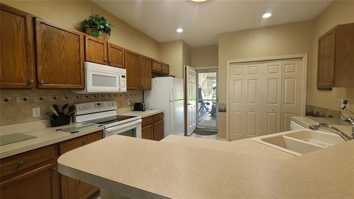 Property Photo:  4548 Turnberry Lane  FL 33859 