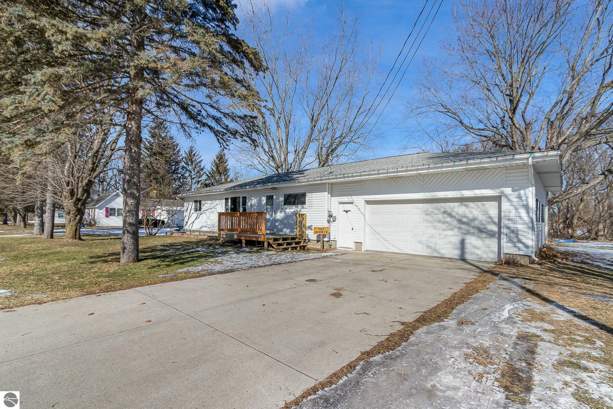 Property Photo:  7042 Taylor Avenue  MI 48832 