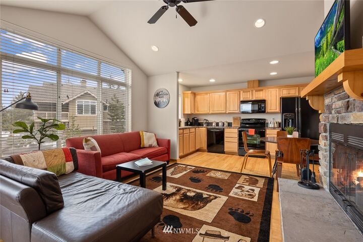 Property Photo:  240  Clearwater Loop 1  WA 98940 