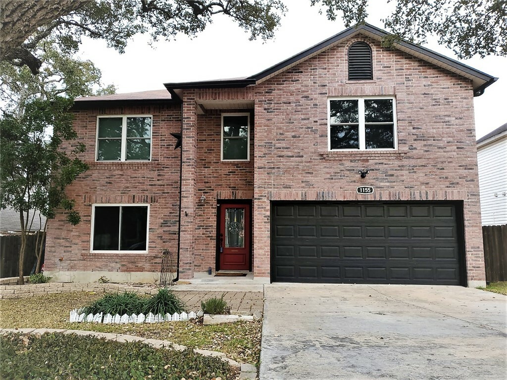 Property Photo: 1155 Forest Bluff Trail TX 78665