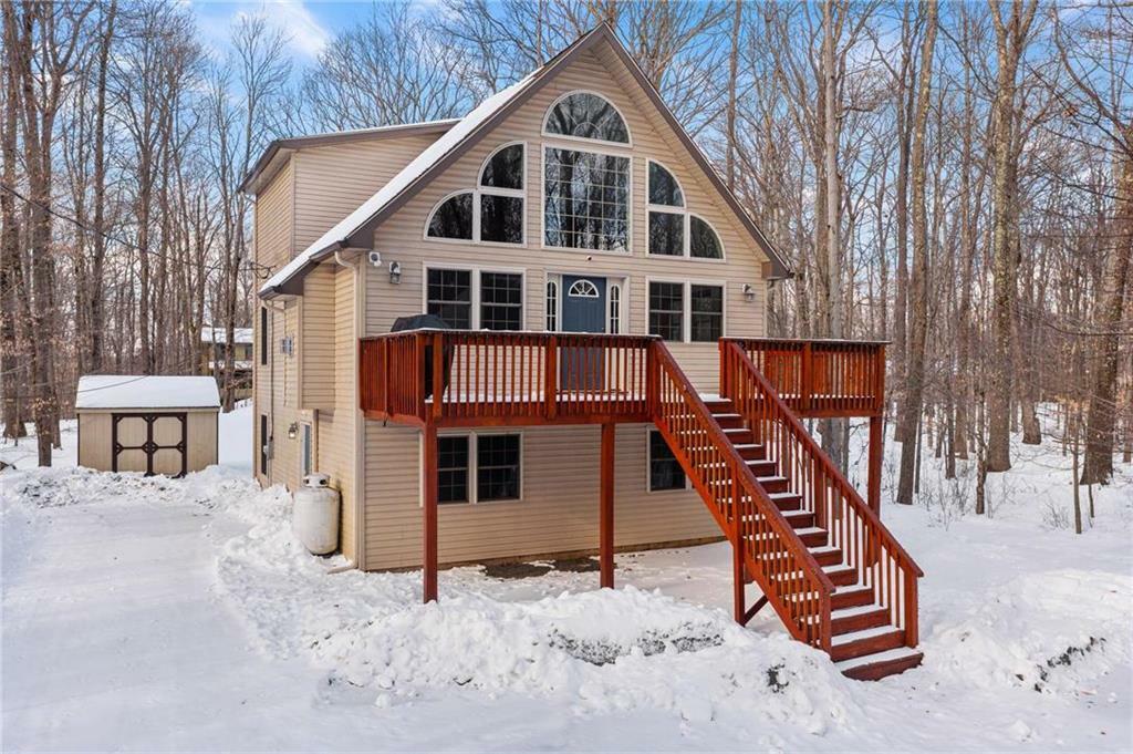 Property Photo:  231 Elk Run Road  PA 18347 