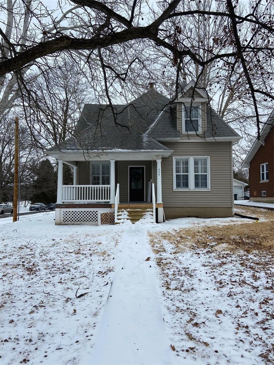 Property Photo: 404 N Metter Avenue IL 62236