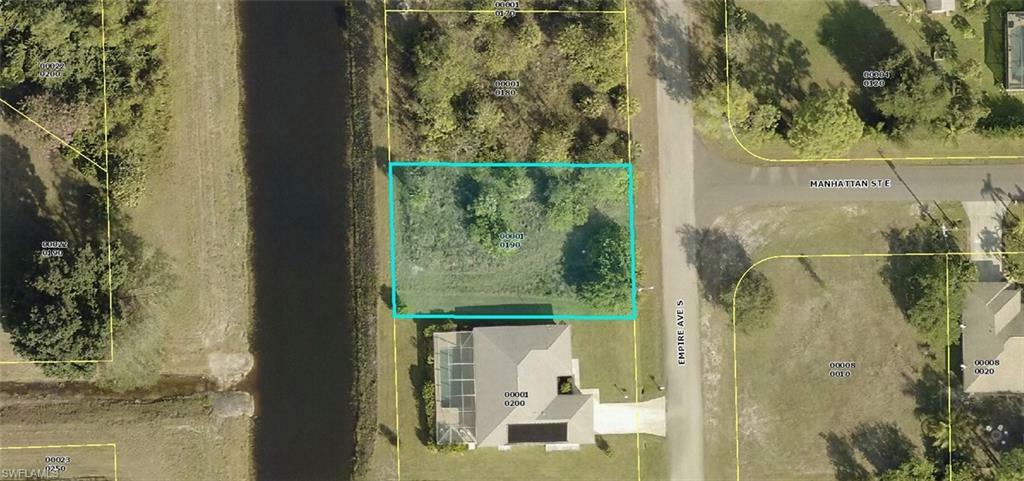 Property Photo:  536 Empire Avenue S  FL 33974 