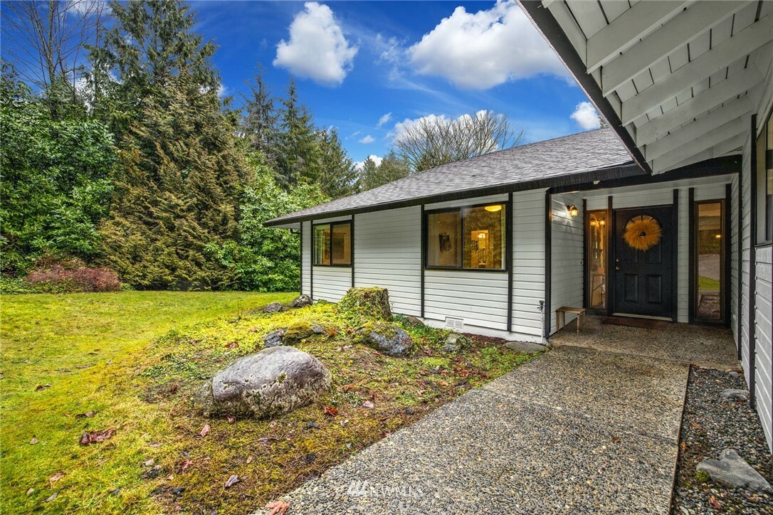 Property Photo:  14912 258th Avenue SE  WA 98027 