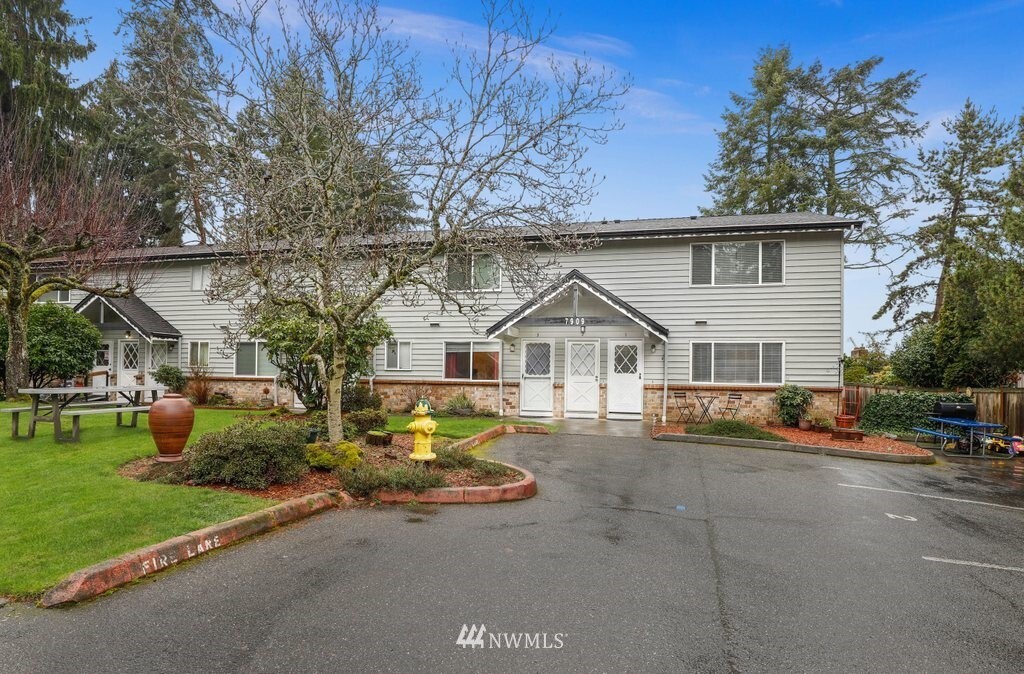 Property Photo:  7909 218th Street SW 1  WA 98026 