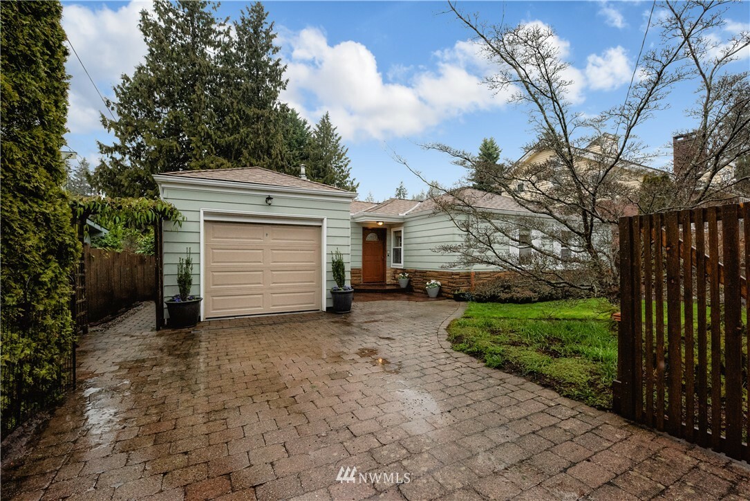 Property Photo:  12715 1st Avenue NW  WA 98177 