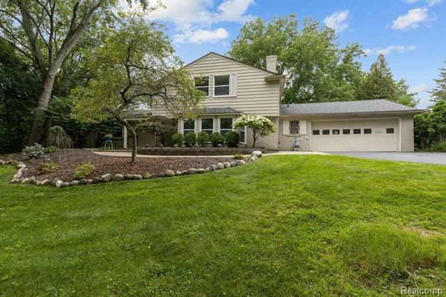 Property Photo:  1612 Northumberland Drive  MI 48309 