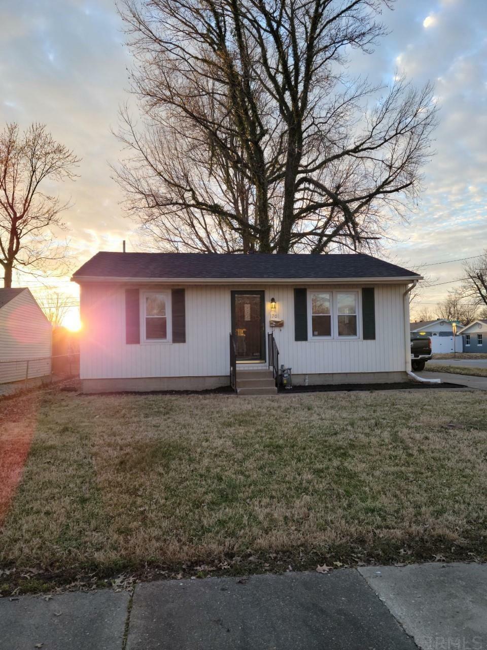 Property Photo:  1701 Broadmoor Street  IN 47714 