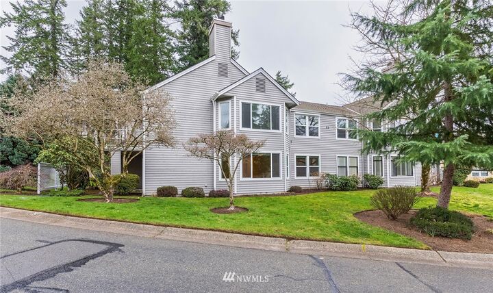 Property Photo:  4016 220th Place SE 1137  WA 98029 