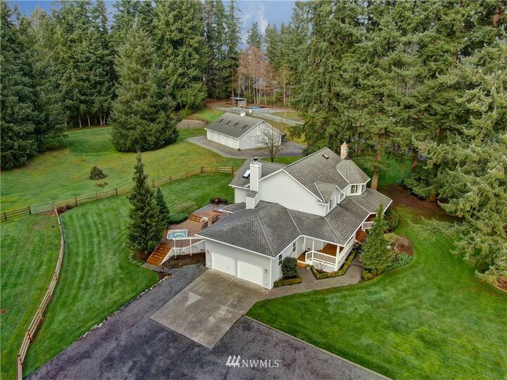 Property Photo: 9807 Waverly Drive WA 98296