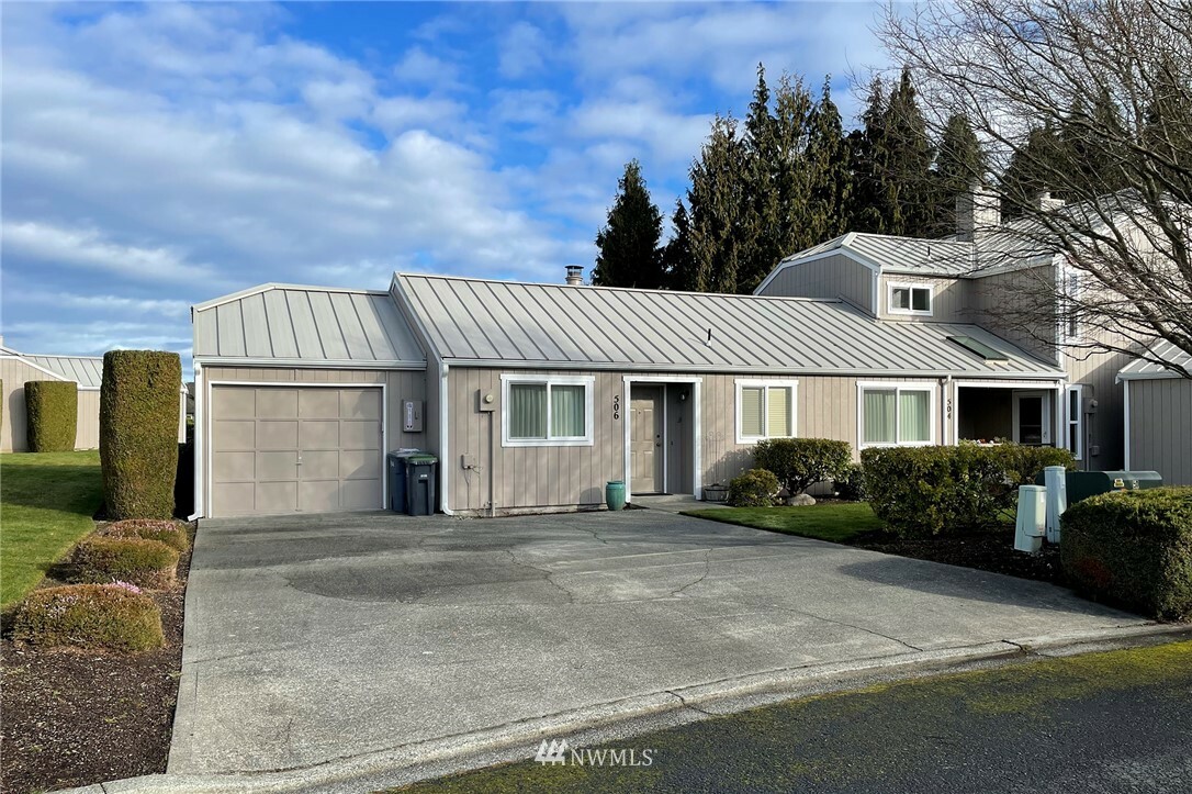 Property Photo:  506 W Bowman Court  WA 98382 