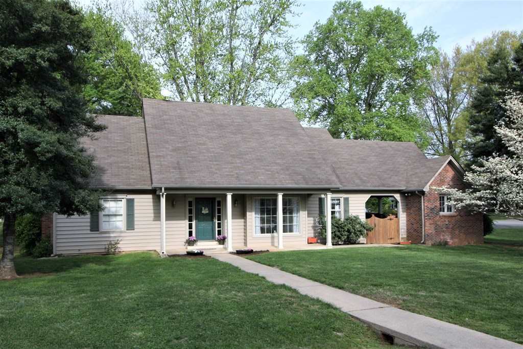 Property Photo:  2405 Shamrock Drive  KY 42104 