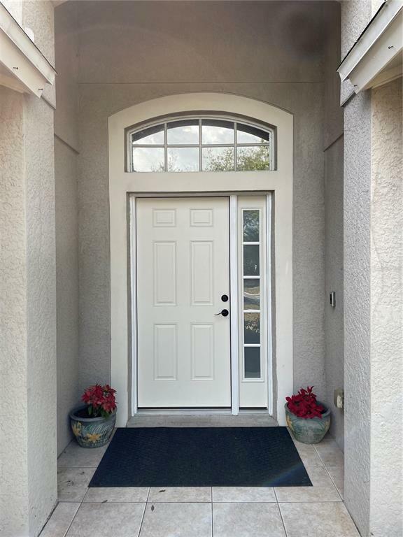 Property Photo: 410 9th Street NE FL 33570