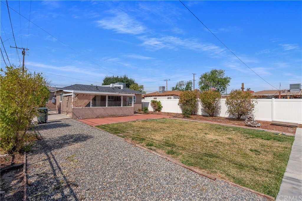 Property Photo:  242 S 7th Street  CA 92324 