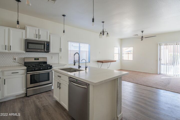 Property Photo: 5221 W Shumway Farm Road AZ 85339