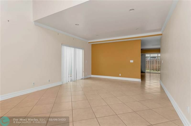 5486 NW 44th Way  Coconut Creek FL 33073 photo