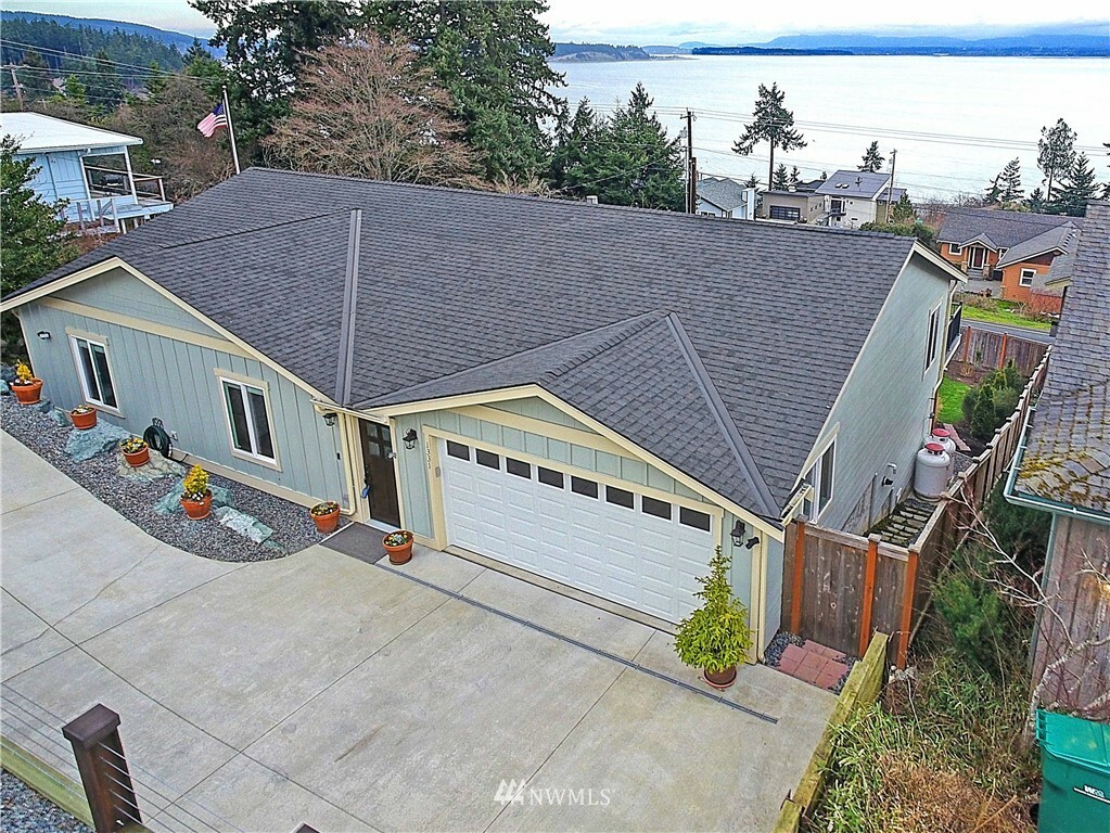 Property Photo:  1331 Rainbow Lane  WA 98282 