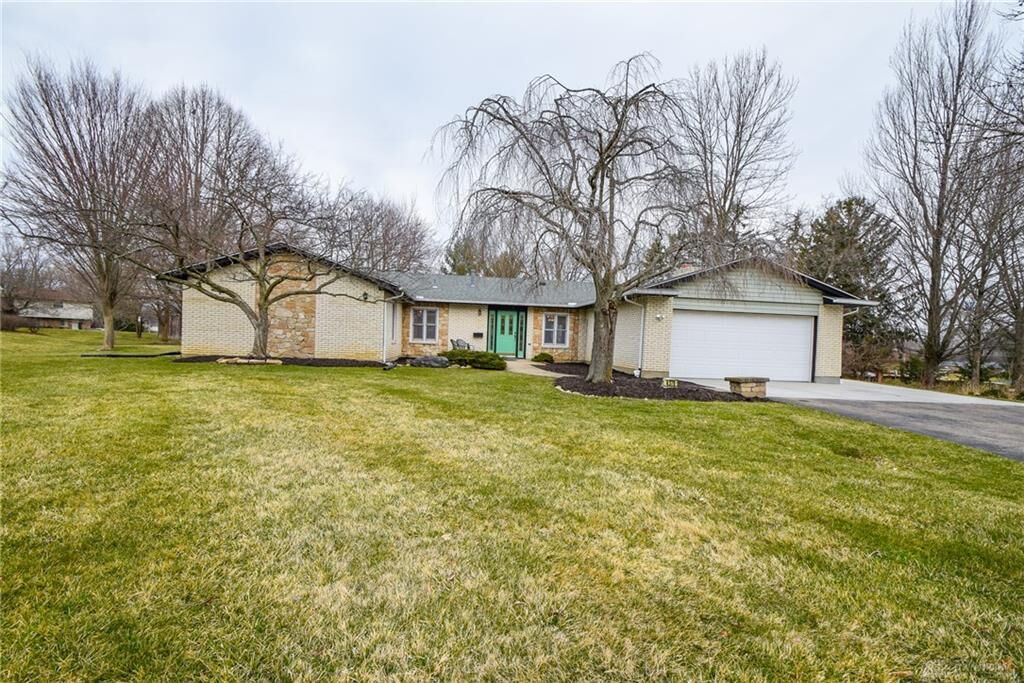 Property Photo: 4378 Newberry Court OH 45432