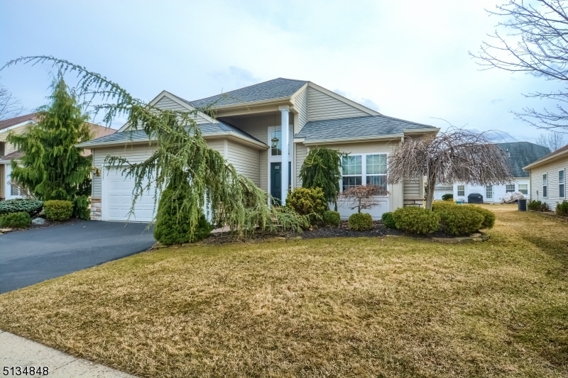 Property Photo: 40 Daulton Dr NJ 08873