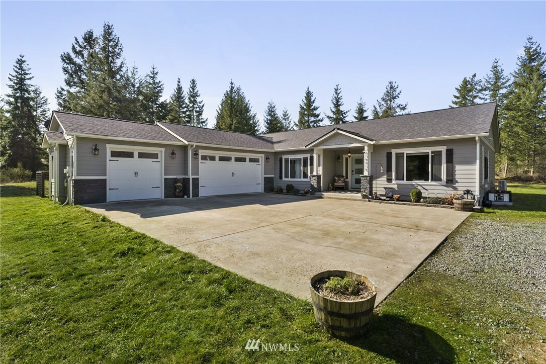 Property Photo:  14515 Brenda Lane SE  WA 98597 