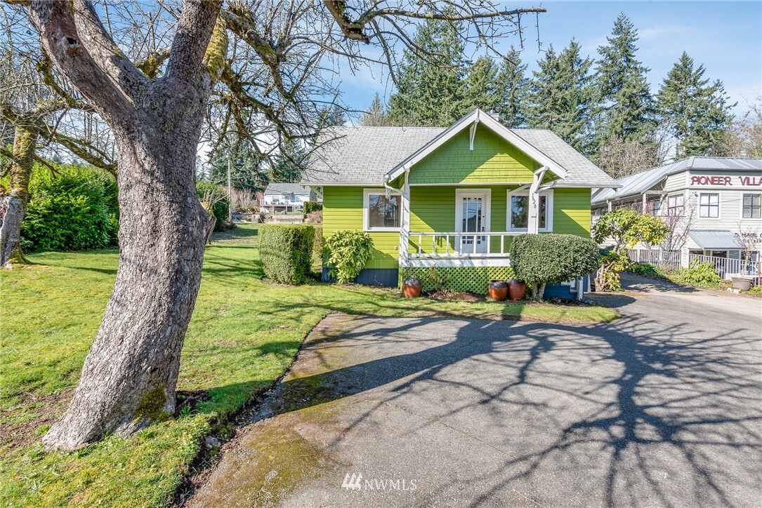 Property Photo: 7620 Pioneer Way WA 98332