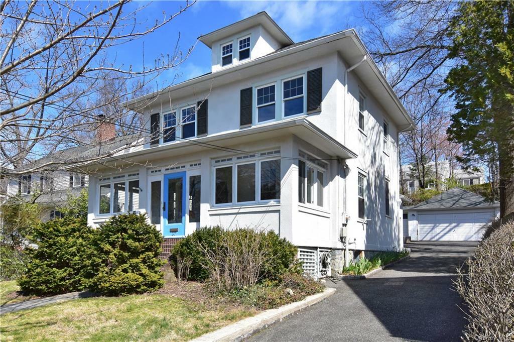 Property Photo:  37 Bellewood Avenue  NY 10522 