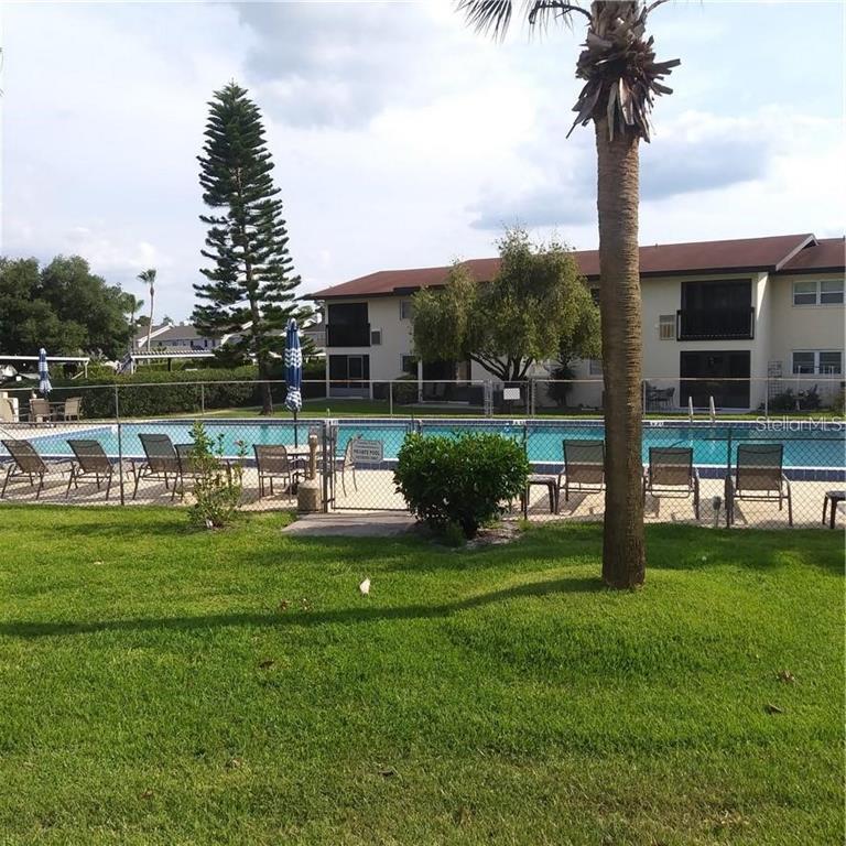Property Photo: 900 Avenue Z SE B-2 FL 33880