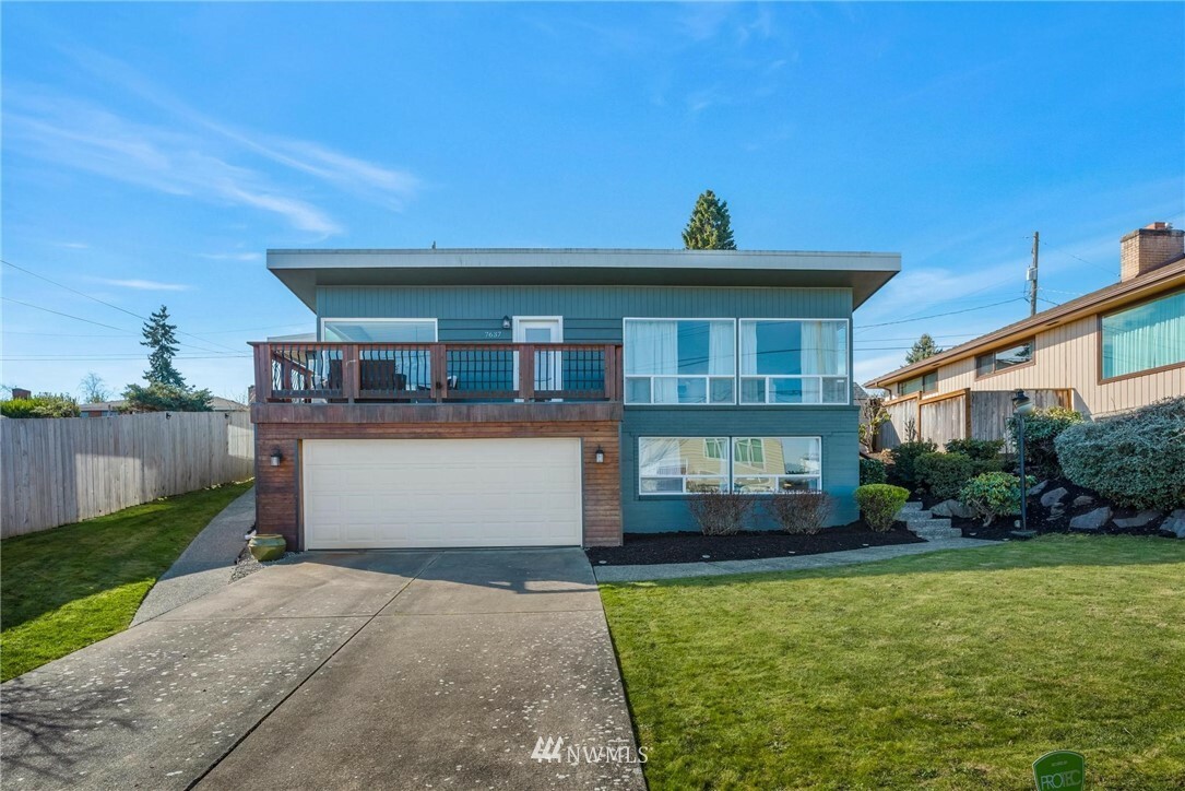 Property Photo: 7637 S Sunnycrest Road WA 98178