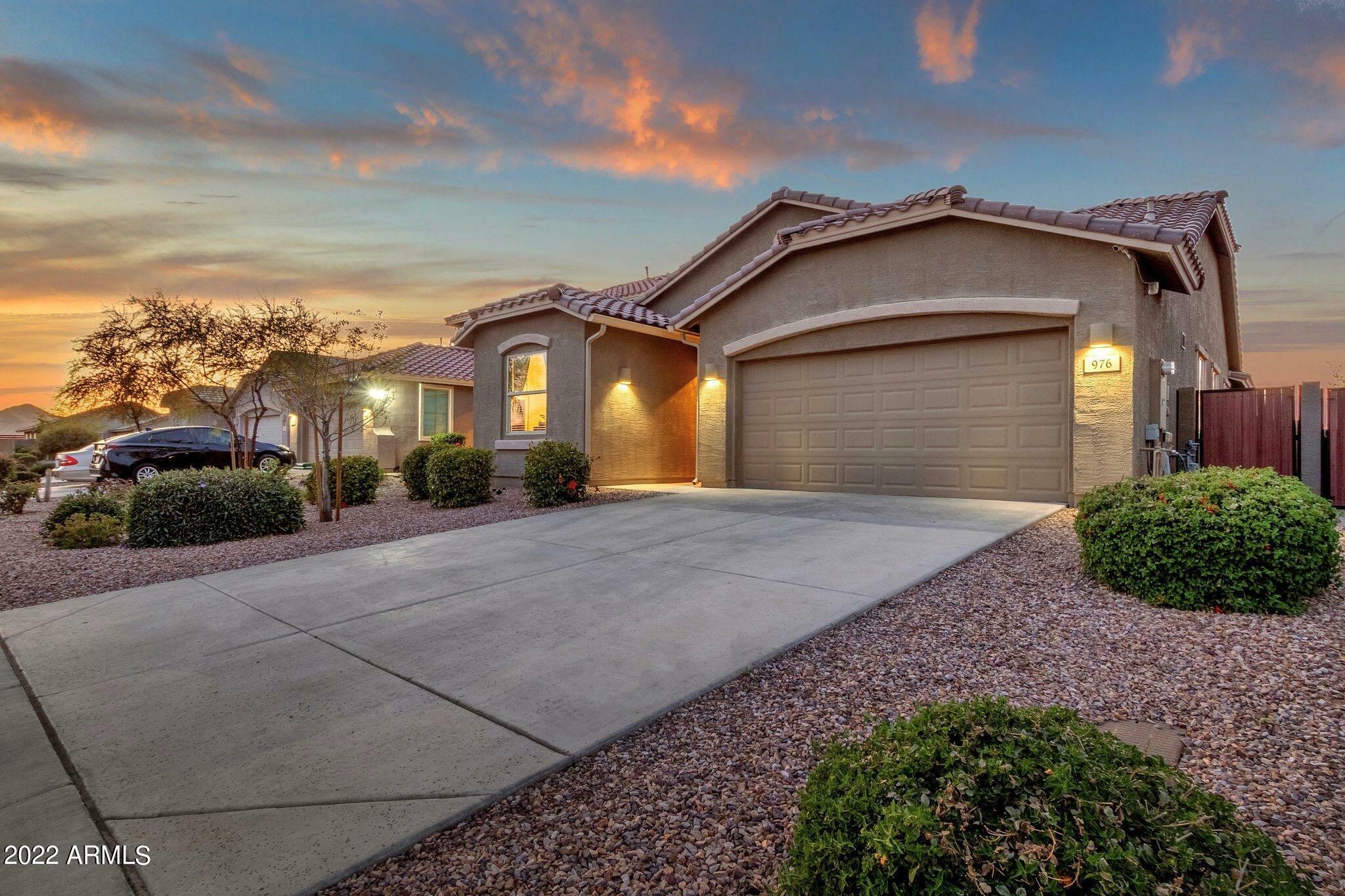 Property Photo:  976 W Hot Springs Trail  AZ 85140 