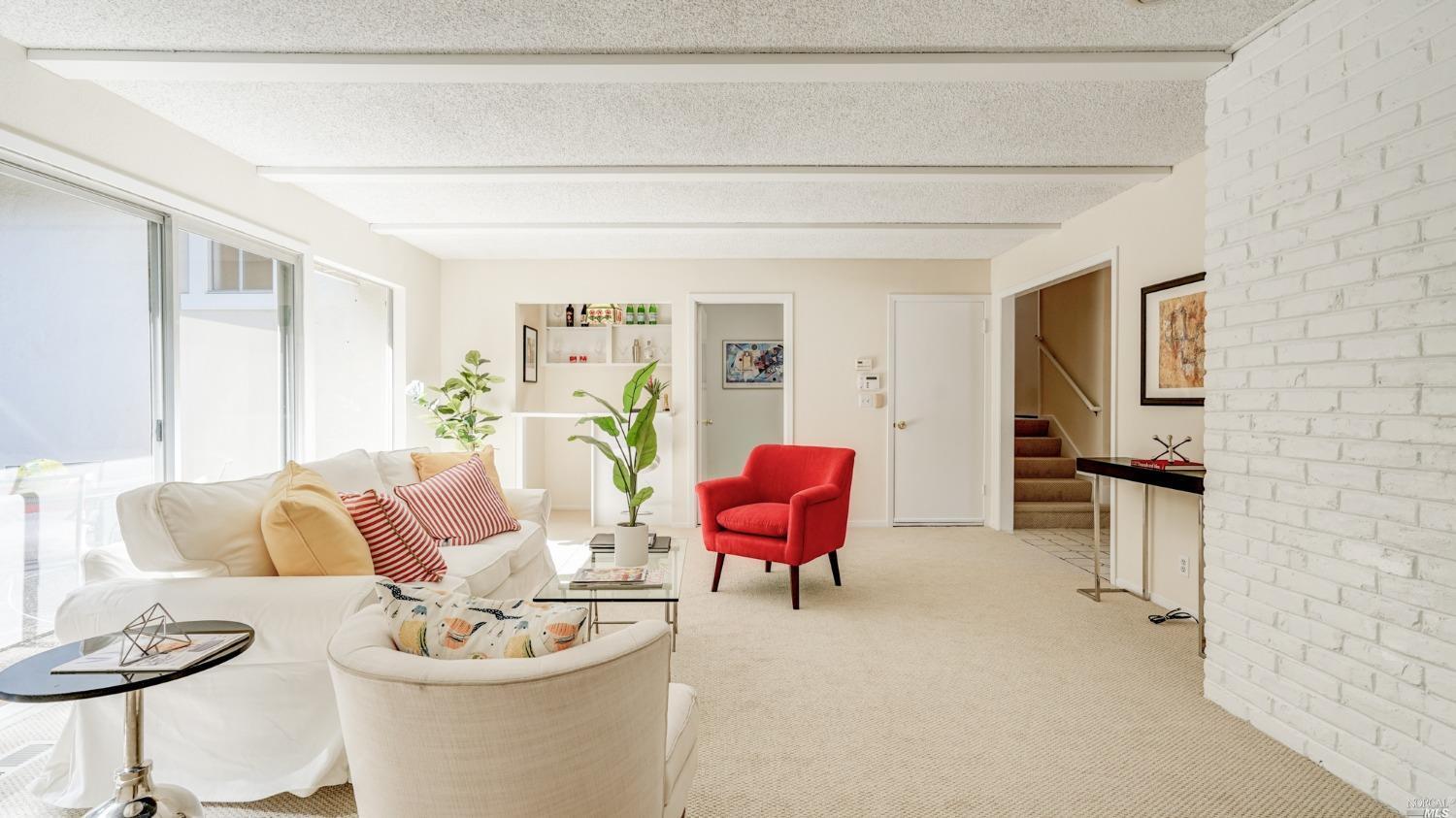 Property Photo: 80 Via Hermosa CA 94904