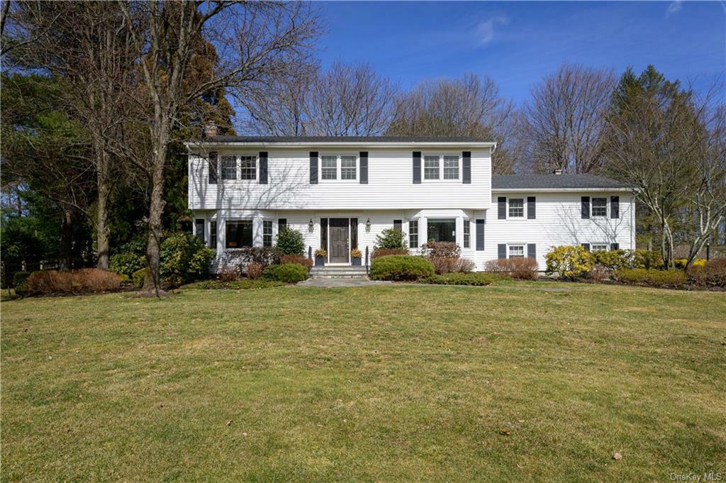 Property Photo:  14 Woodcrest Drive  NY 10504 