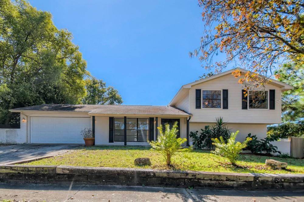 Property Photo:  1452 Windjammer Loop  FL 33559 