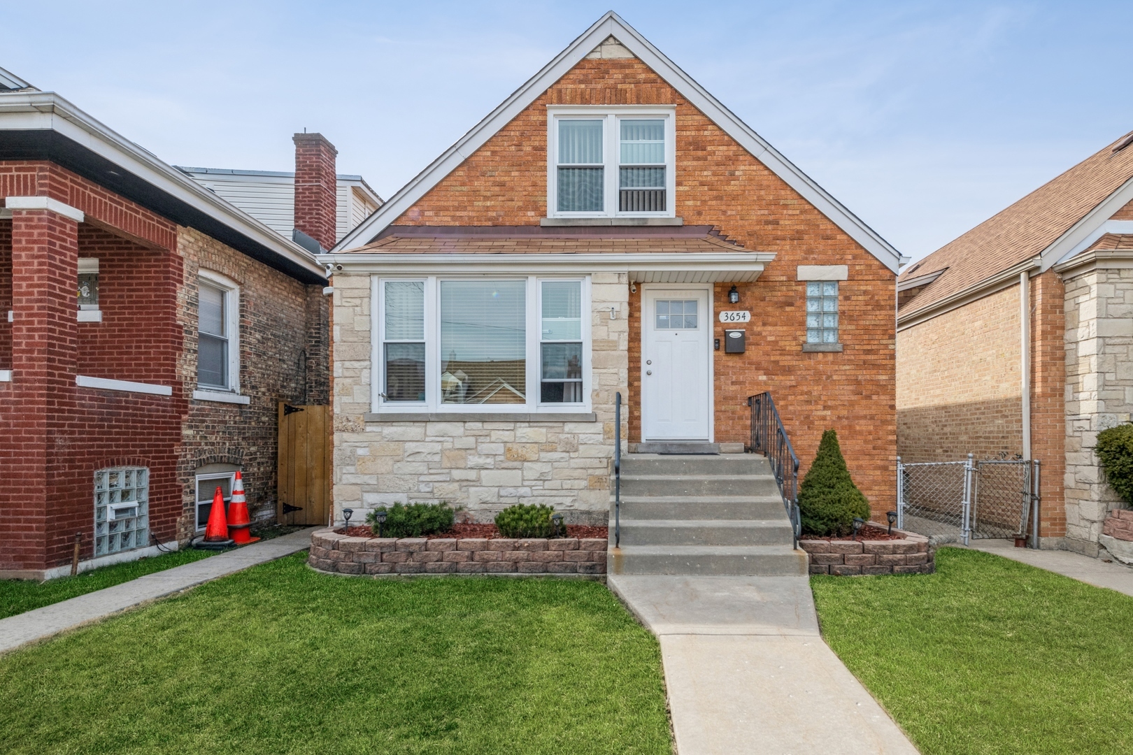 Property Photo:  3654 N Nottingham Avenue  IL 60634 