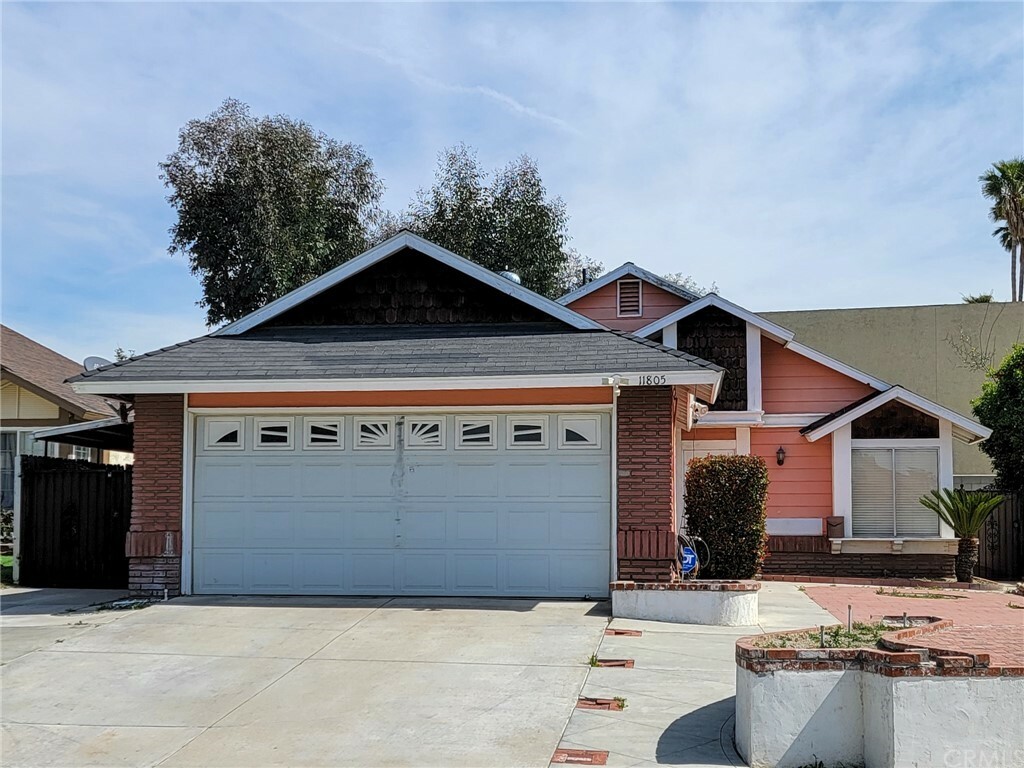 Property Photo:  11805 Oakwood Drive  CA 92337 