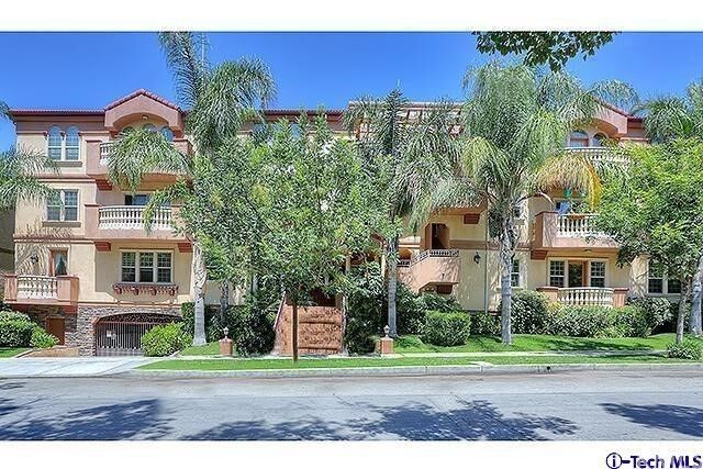 Property Photo:  465 E San Jose Avenue 203  CA 91501 