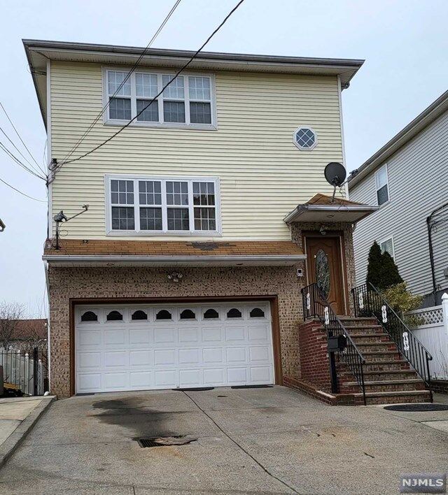 Property Photo:  26 Lincoln Avenue  NJ 07104 