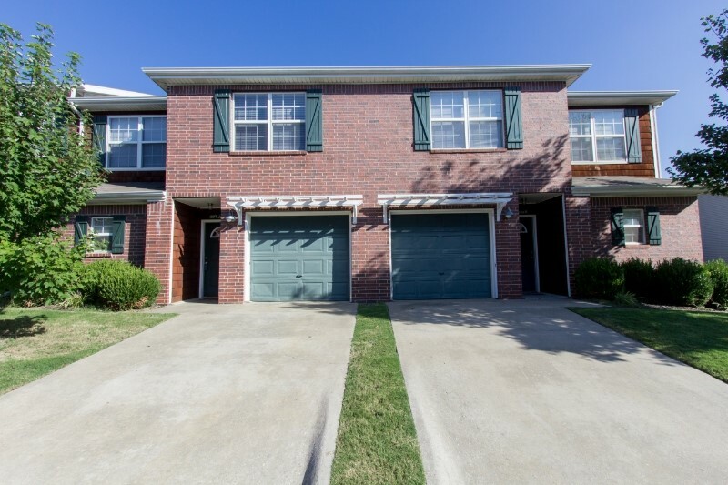 Property Photo:  1431 W Junction Street 4  AR 72701 