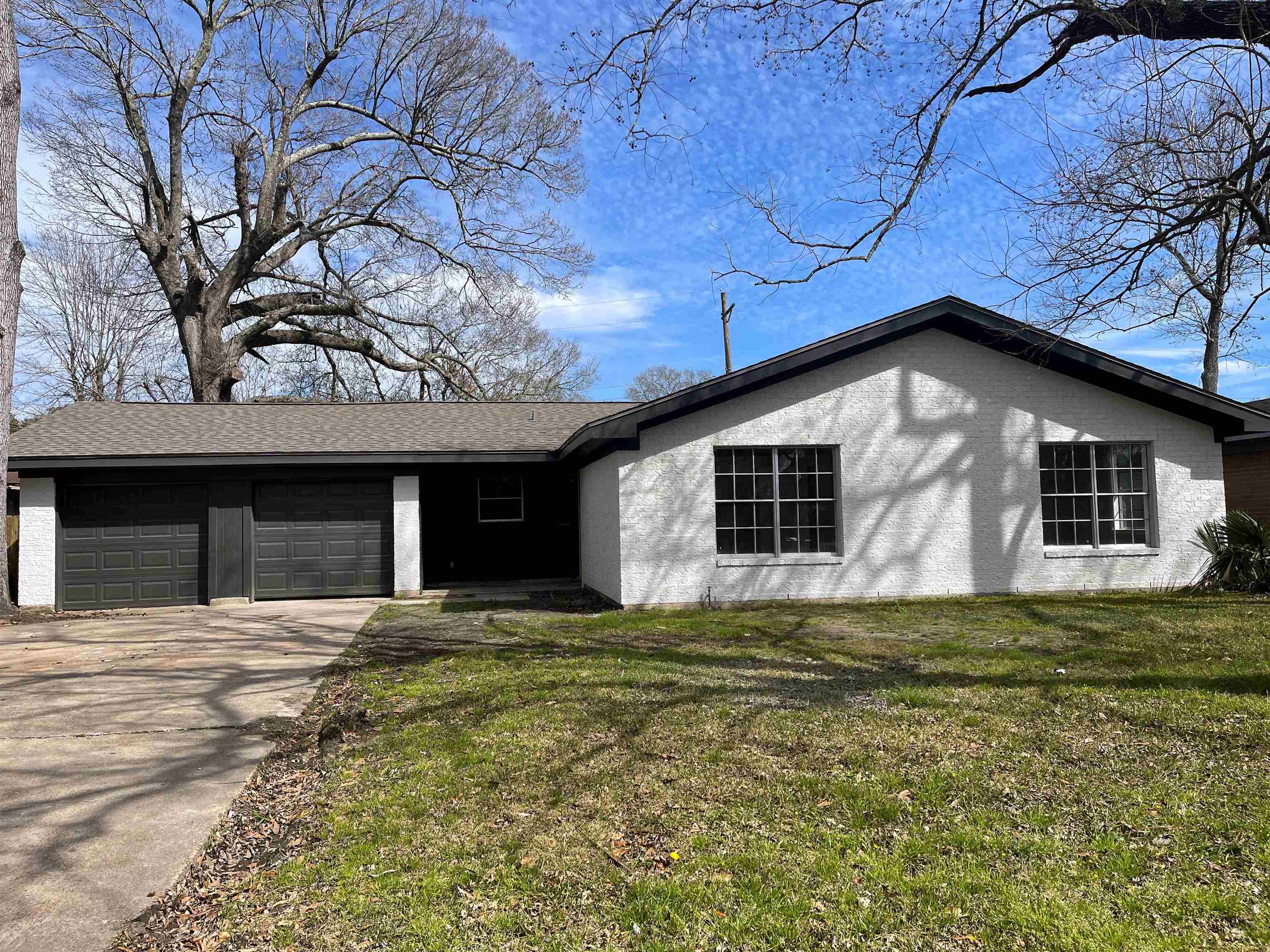 Property Photo:  149 Rosine  TX 77707 