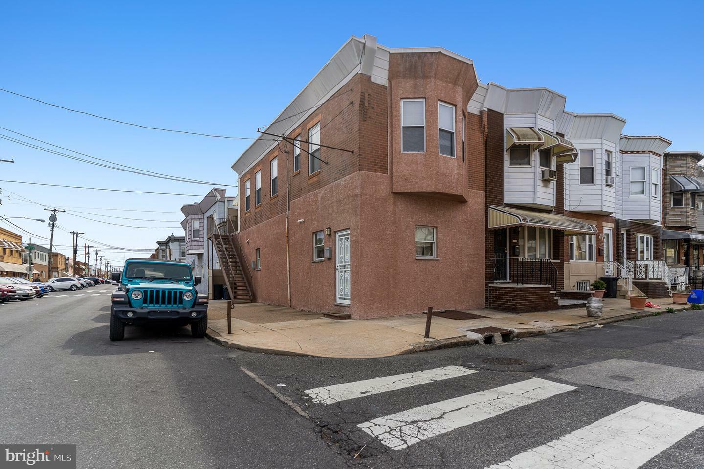 Property Photo:  2601 S Camac Street  PA 19148 