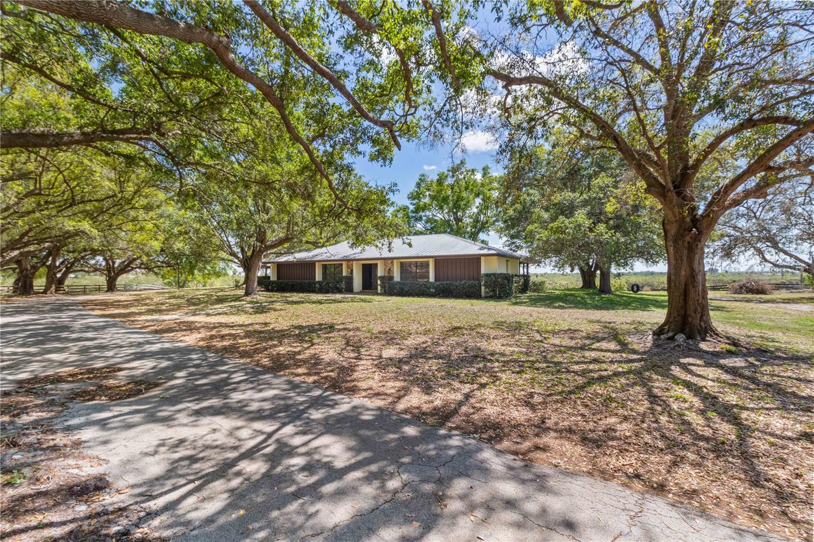 Property Photo: 2400 Mangrove Road FL 33982