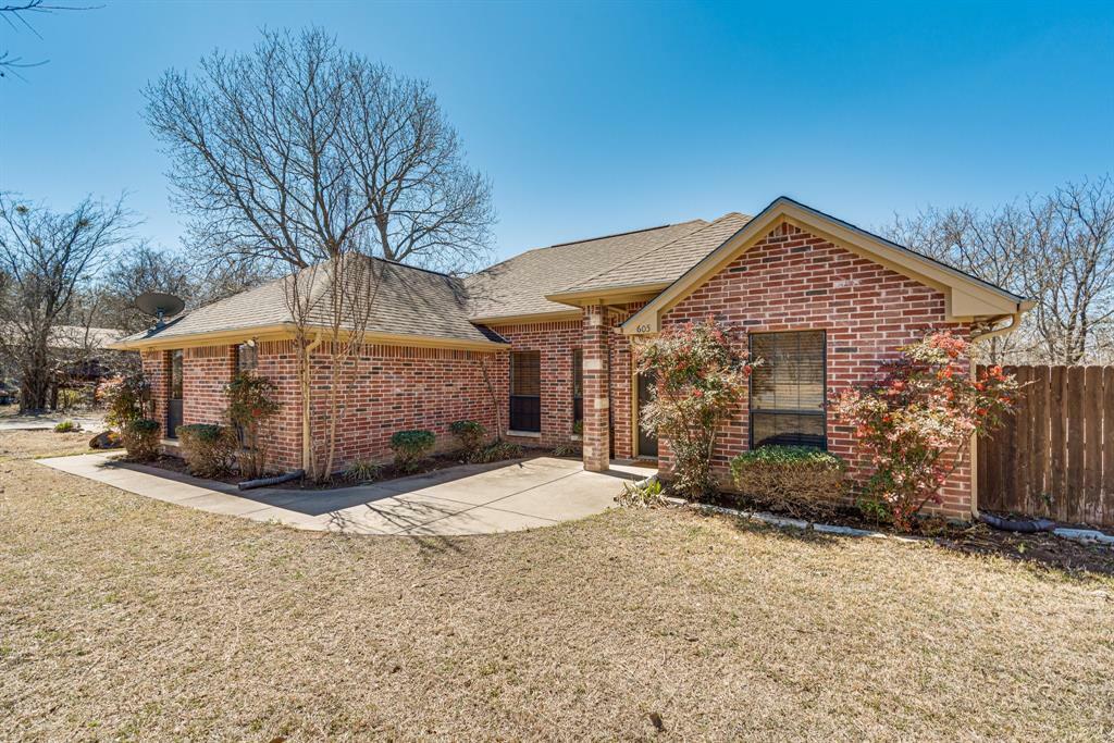 Property Photo:  605 Santa Fe Street  TX 76058 