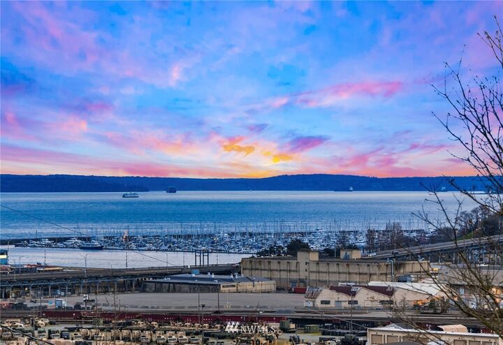 Property Photo: 2244 13th Avenue W 216 WA 98119