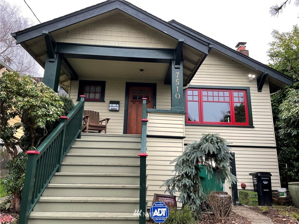 Property Photo: 7510 1st Avenue NW WA 98117